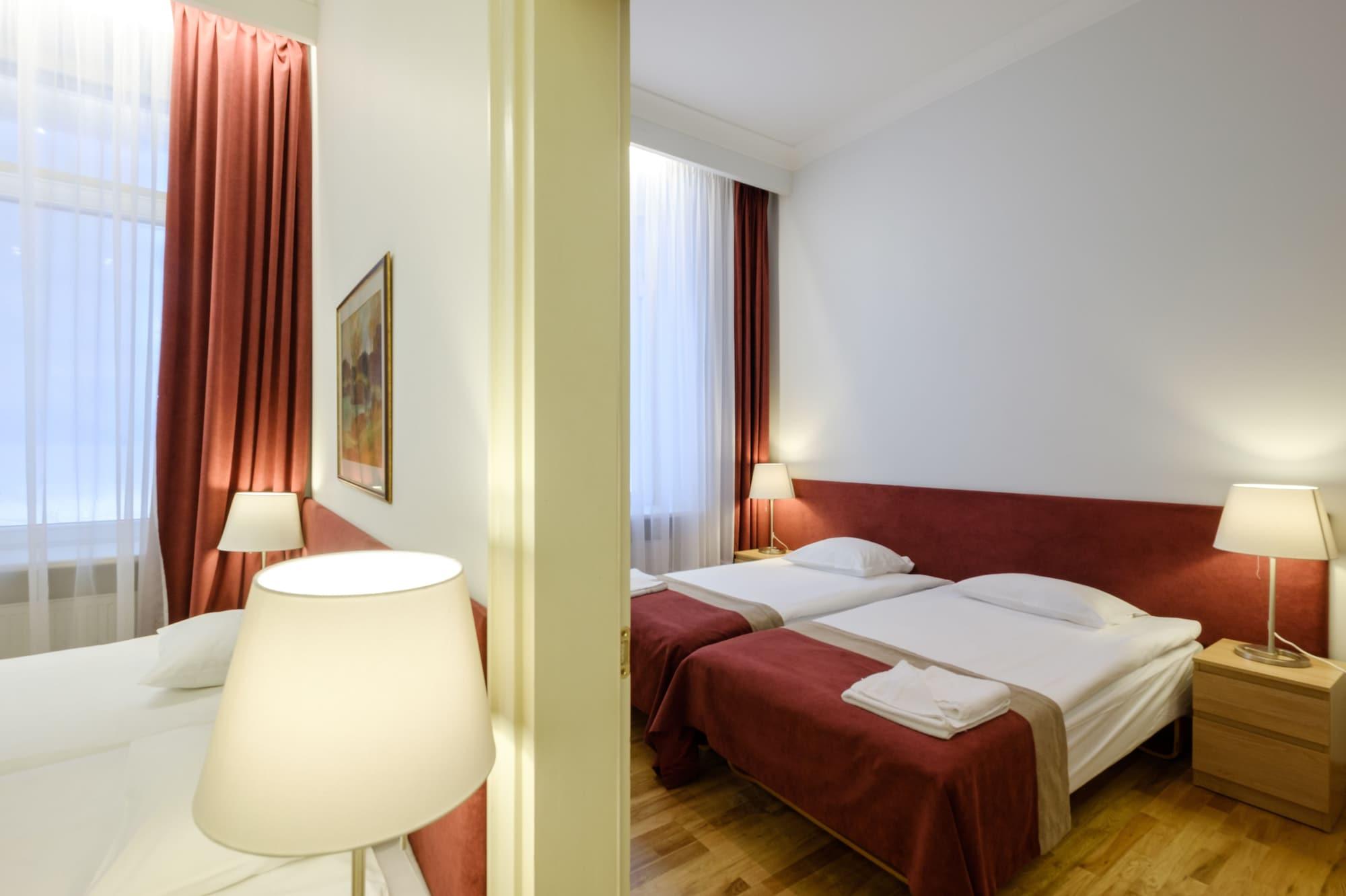 Hotel Metropolis Kaunas Kültér fotó